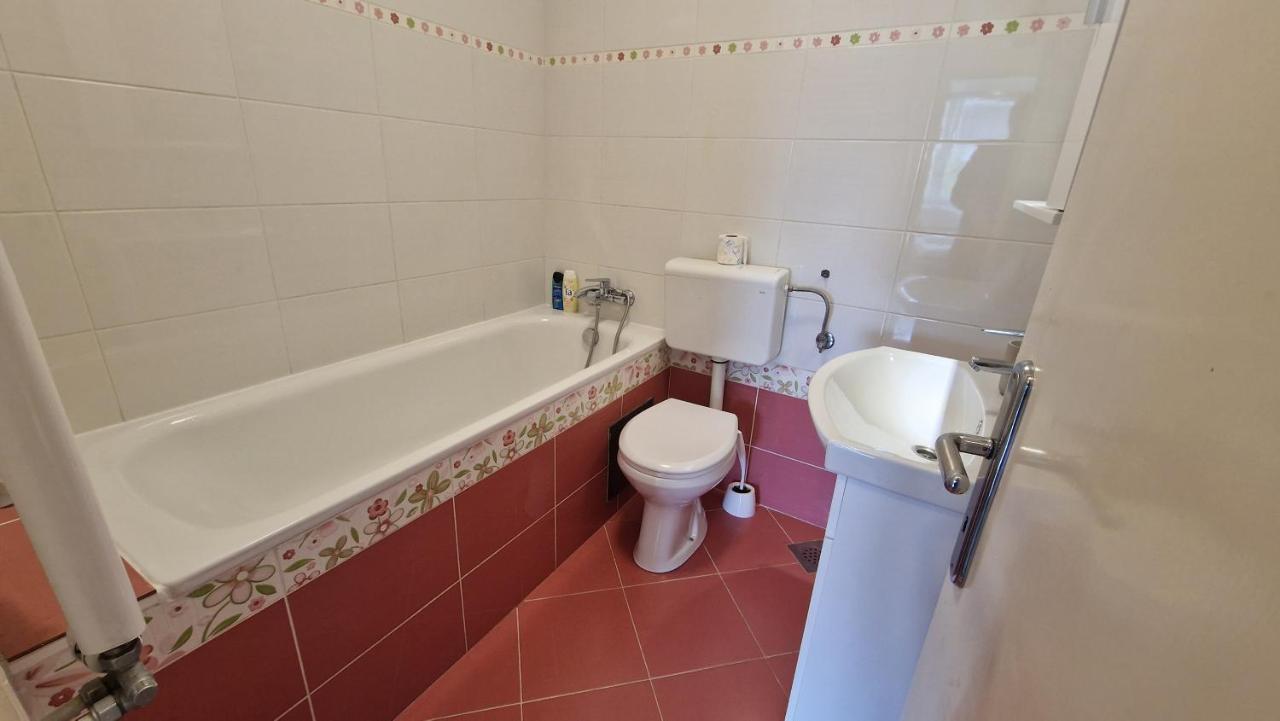 Lovely Condo With Free Parking Laibach Exterior foto